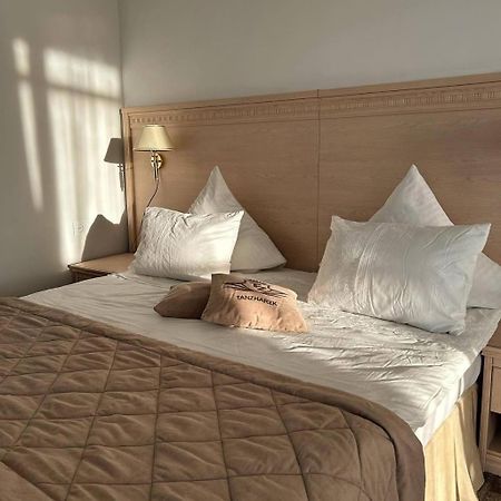 Tanzharyk Hotel Актобе Экстерьер фото