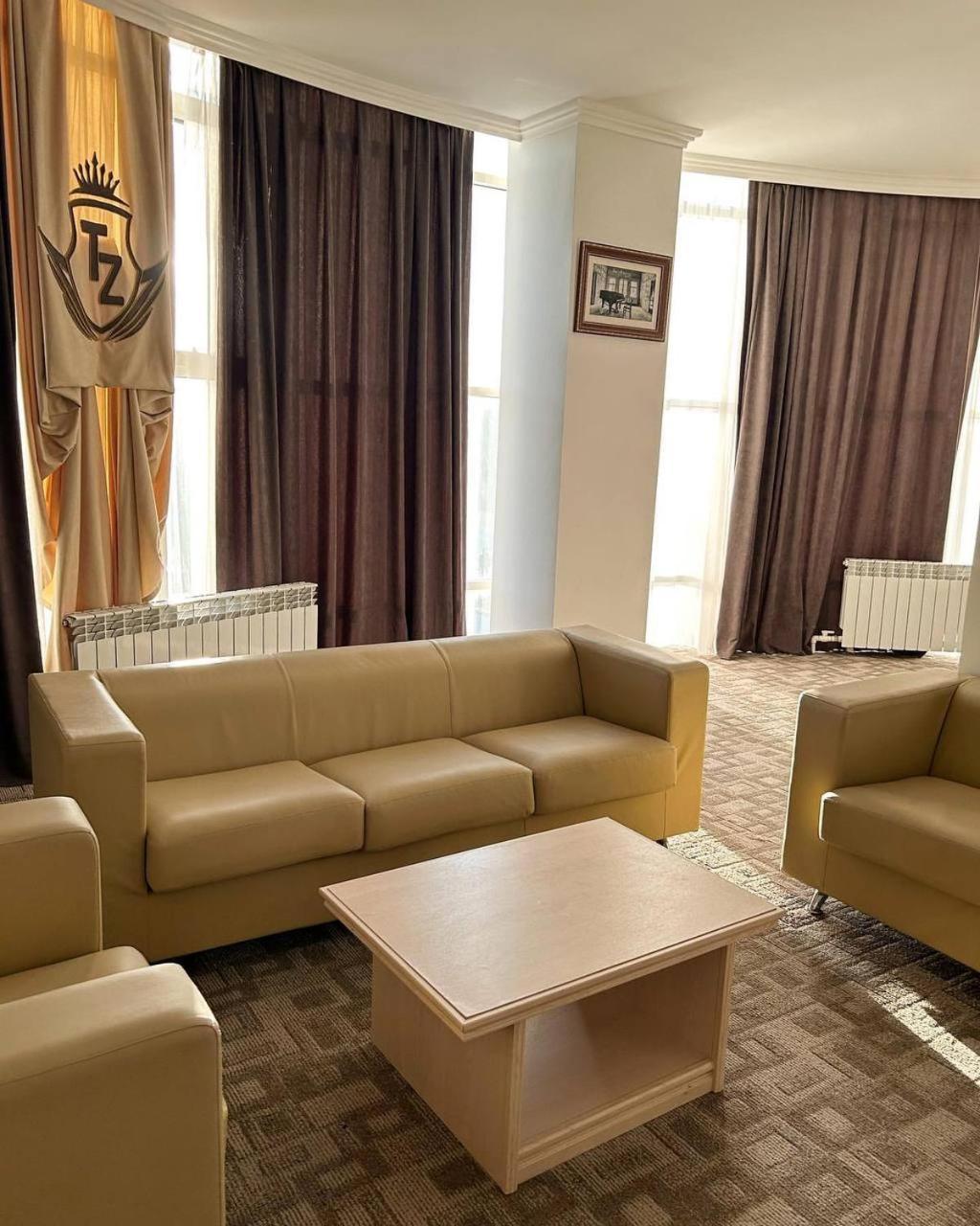 Tanzharyk Hotel Актобе Экстерьер фото