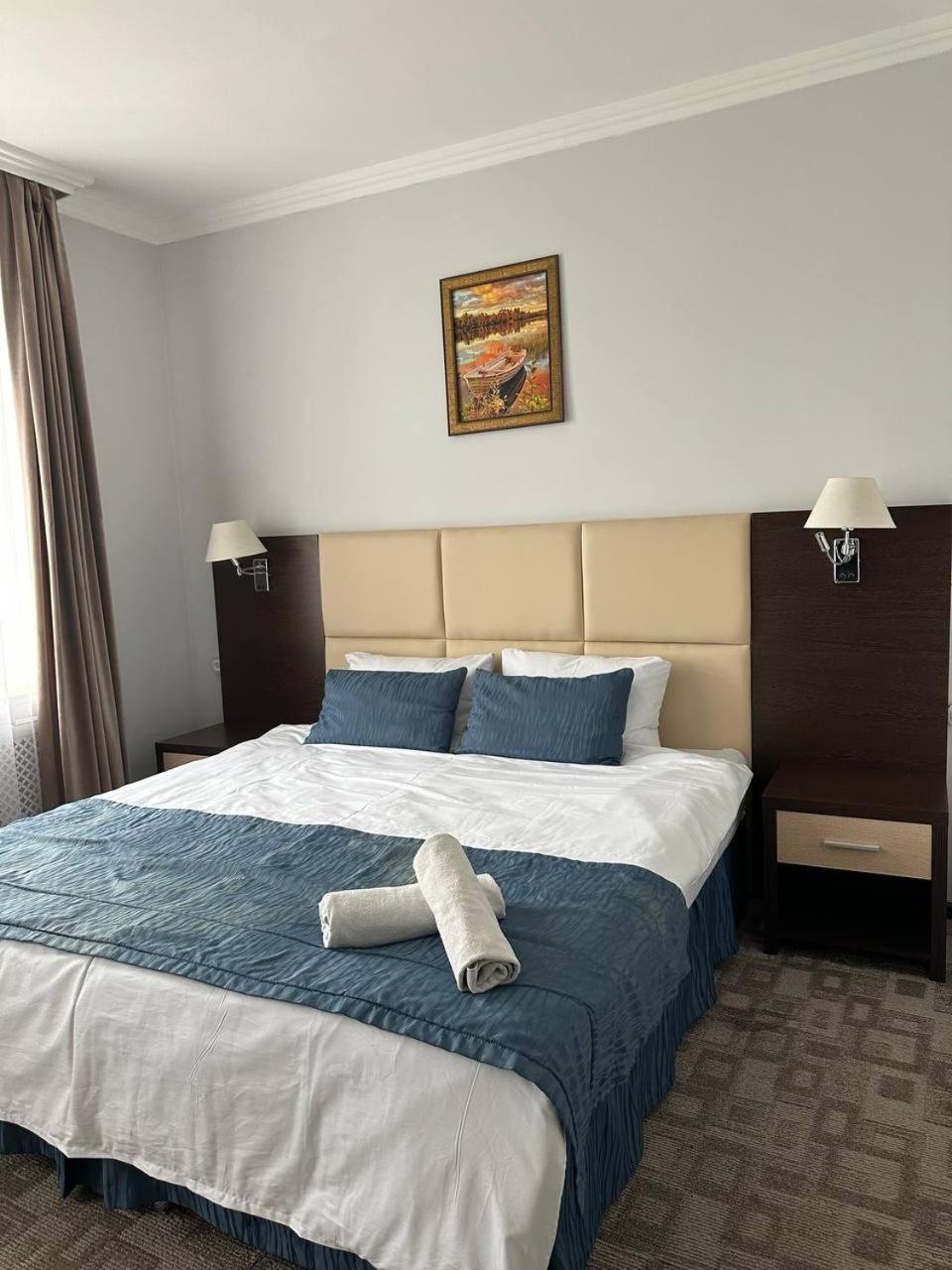 Tanzharyk Hotel Актобе Экстерьер фото