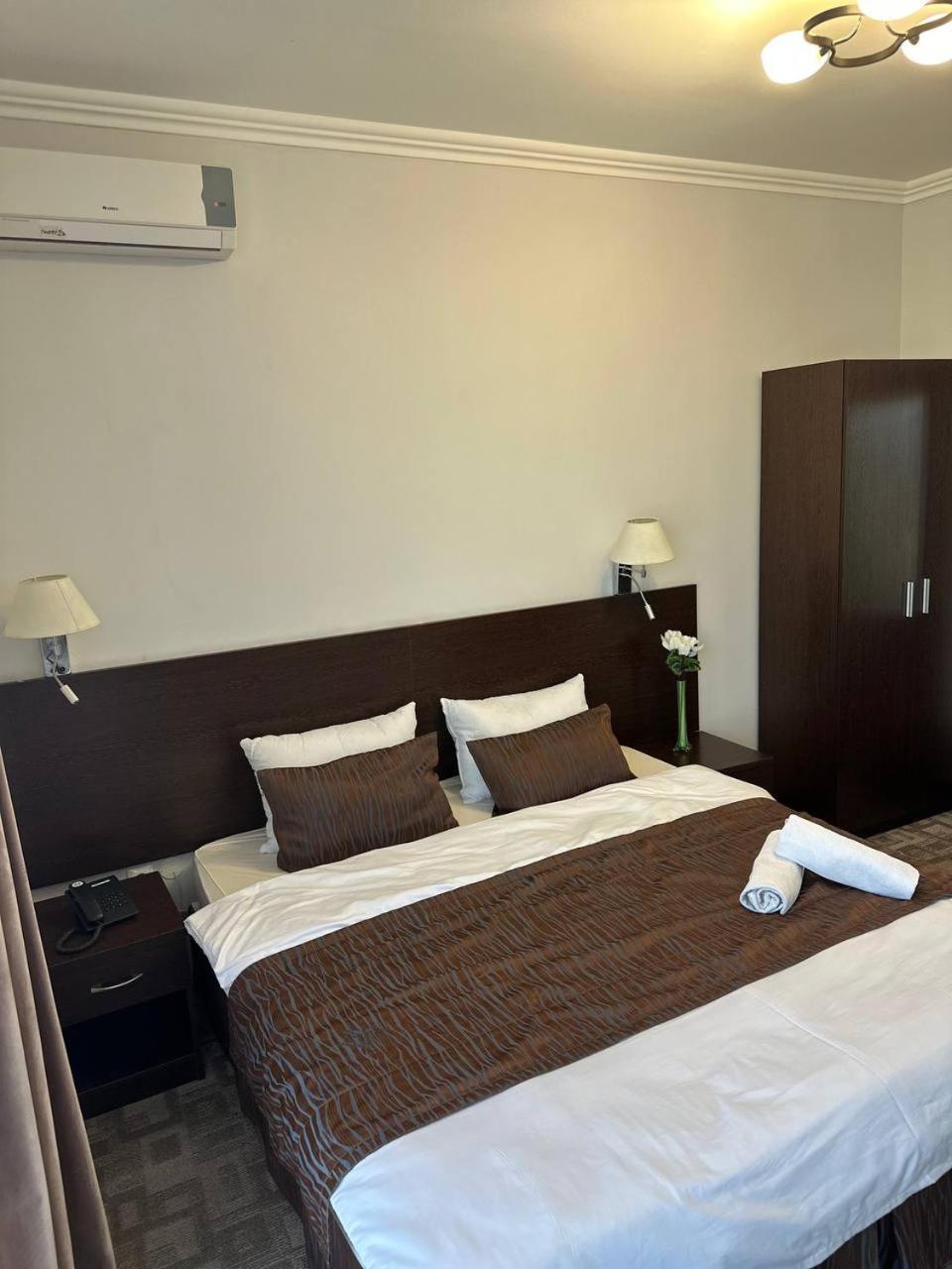 Tanzharyk Hotel Актобе Экстерьер фото
