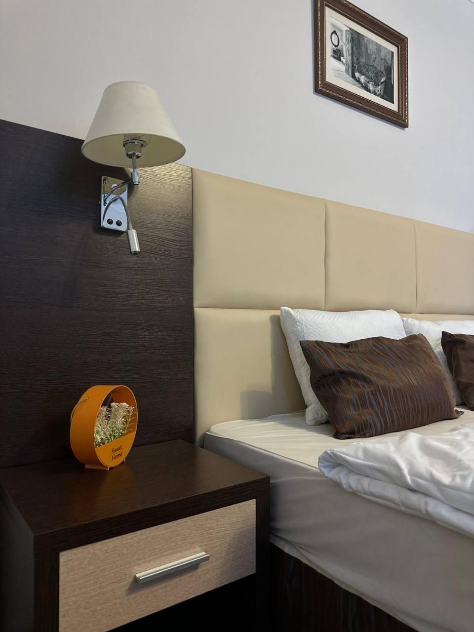 Tanzharyk Hotel Актобе Экстерьер фото