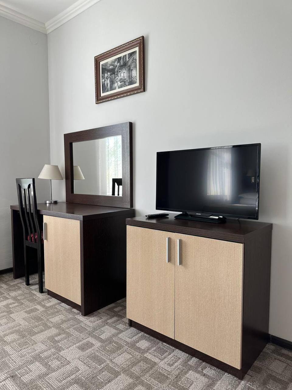 Tanzharyk Hotel Актобе Экстерьер фото