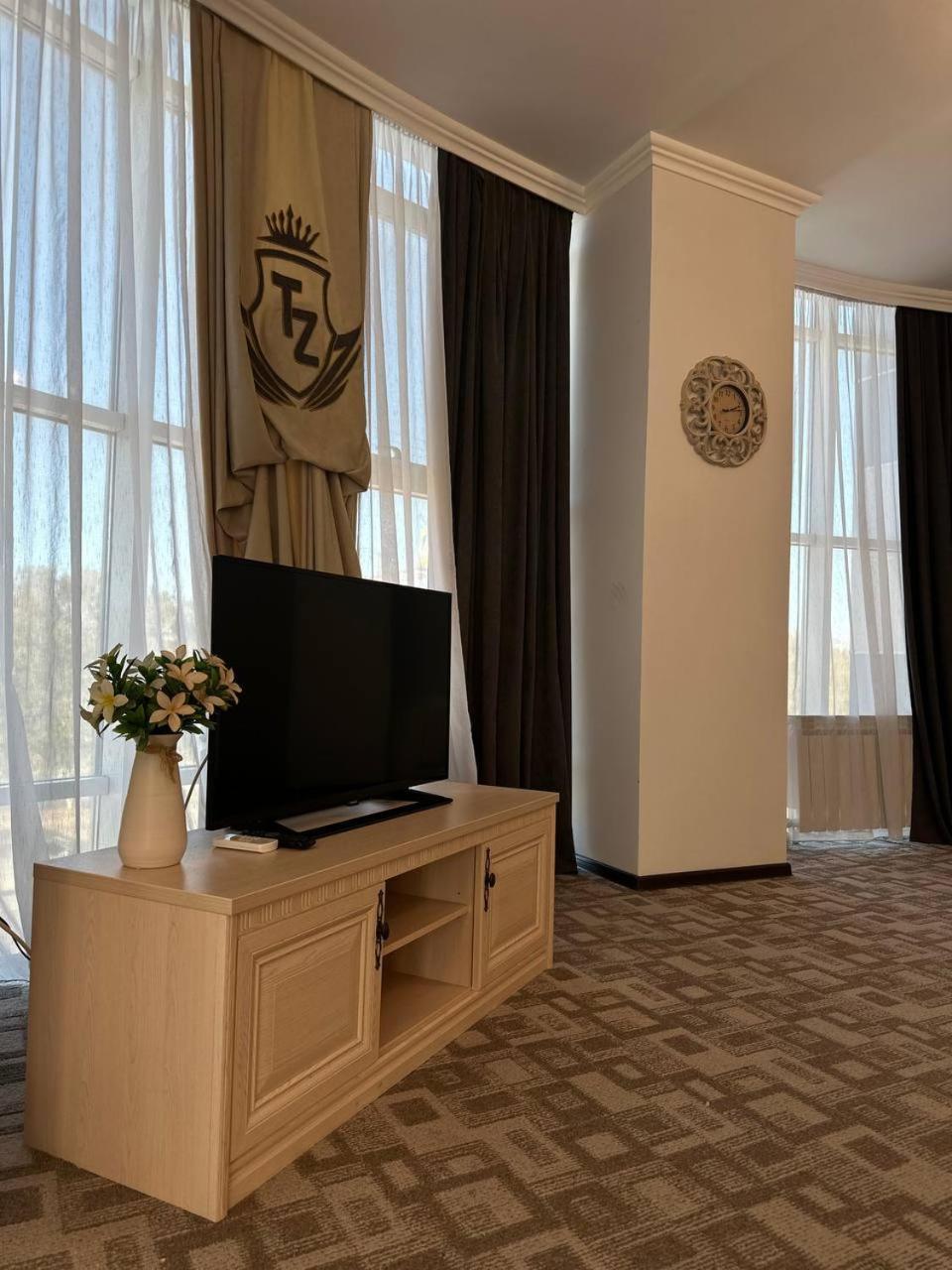 Tanzharyk Hotel Актобе Экстерьер фото