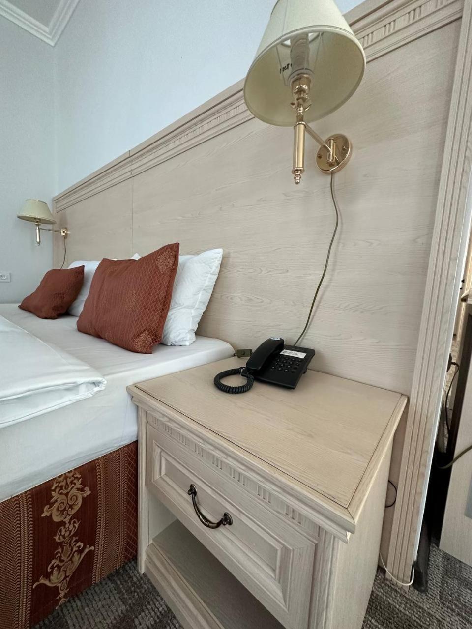 Tanzharyk Hotel Актобе Экстерьер фото