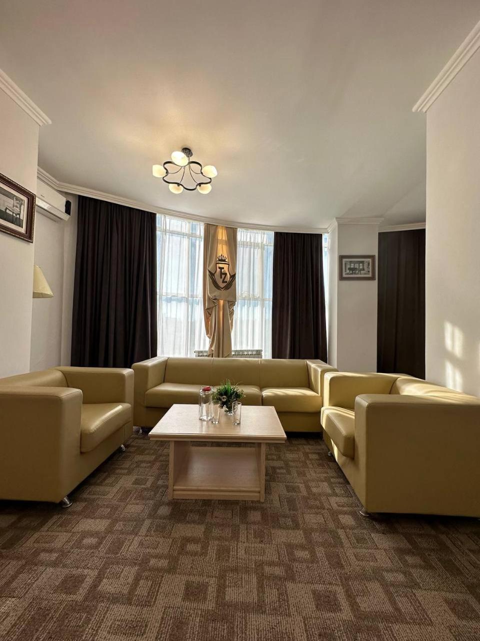 Tanzharyk Hotel Актобе Экстерьер фото