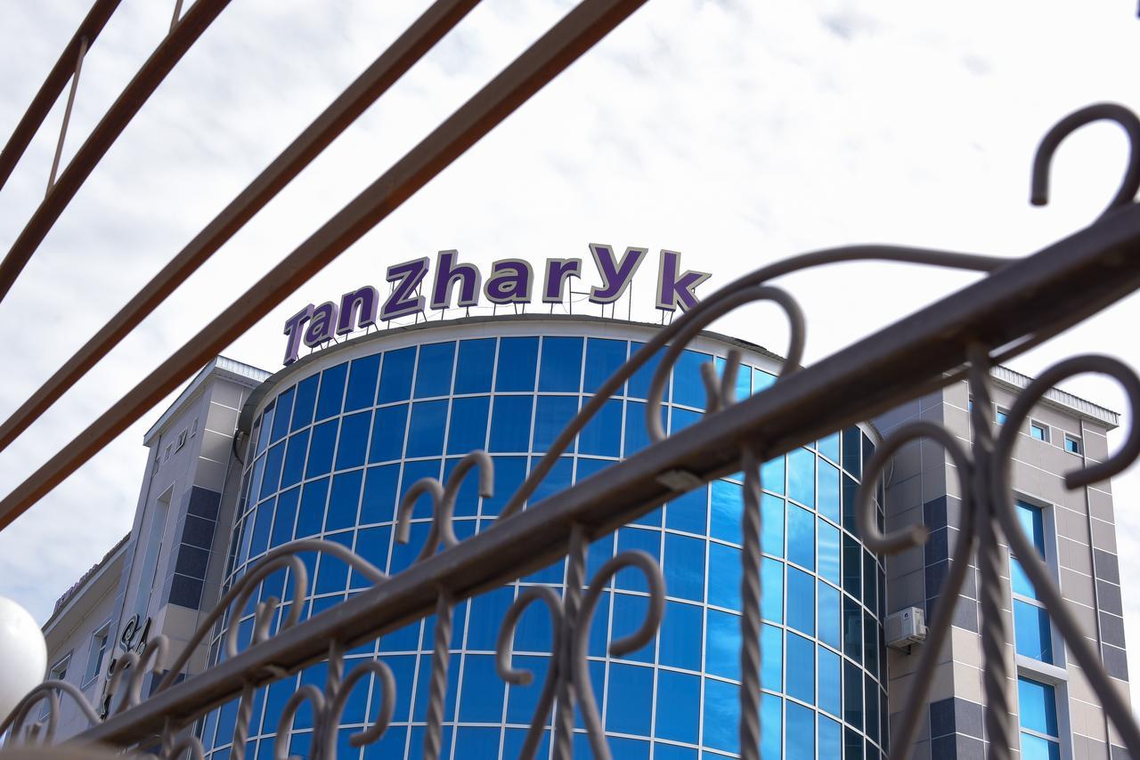 Tanzharyk Hotel Актобе Экстерьер фото
